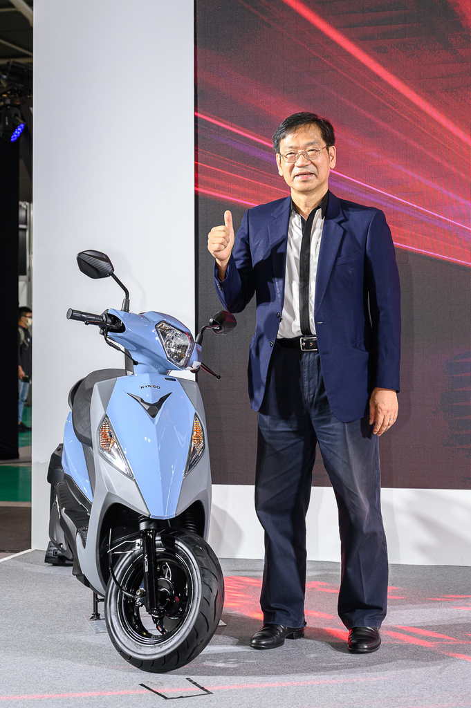 KYMCO 新豪邁 125 超值售價公開！鼓煞版 56,000元、碟煞VCS版 60,000元，受到百萬車主信賴的「國民神車」1輕2省3耐用，再搭超值優惠價搶佔車市！.jpg