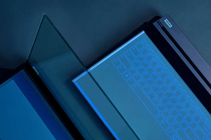 nEO_IMG_【新聞照片5】 ThinkBook 透明螢幕概念筆電以透明虛擬鍵盤以及浮空設計的支撐架，打造高科技簡約風格。.jpg