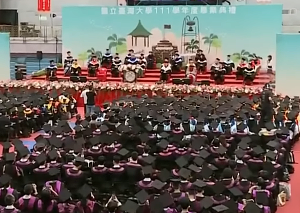 黃仁勳AI風潮 黃仁勳AI風潮