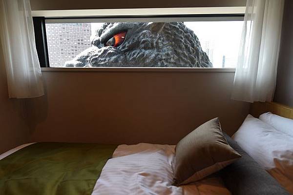 Godzilla-Shinjuku.jpg