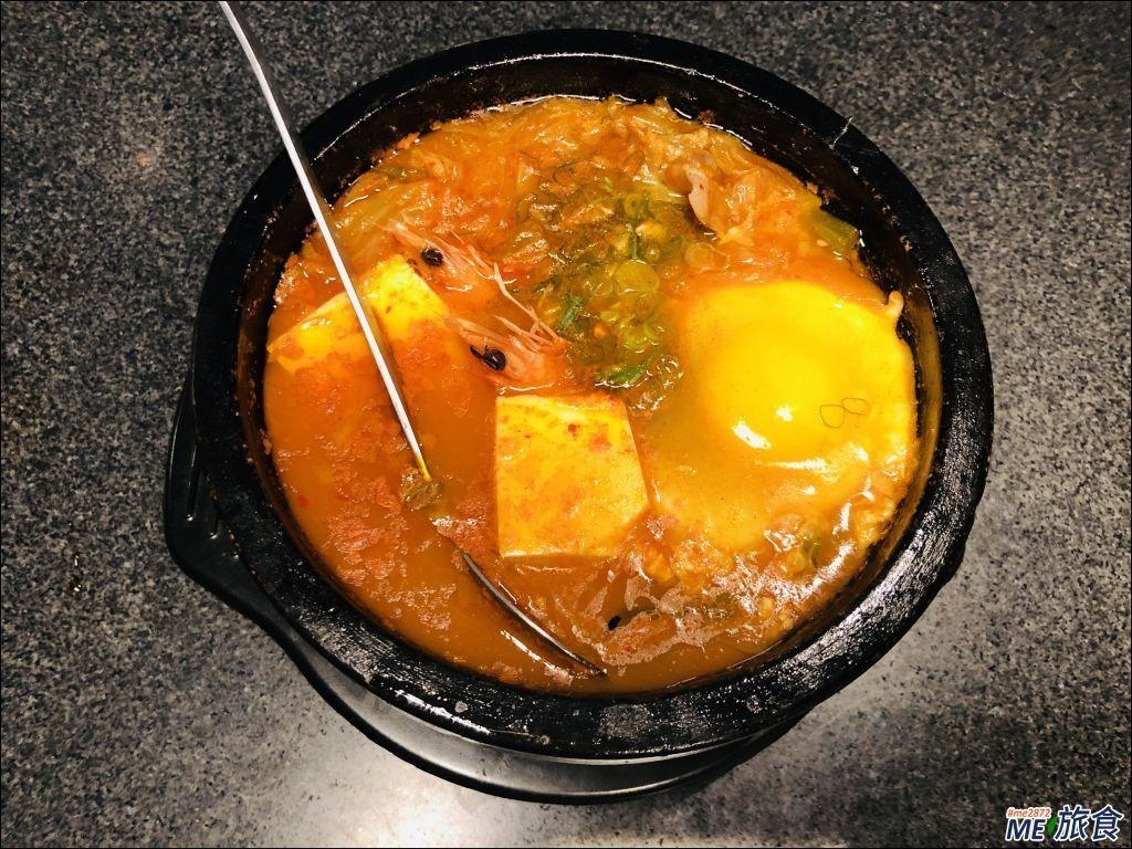 高雄美食│碳佐麻里燒肉時代店 最美的水上燒肉店