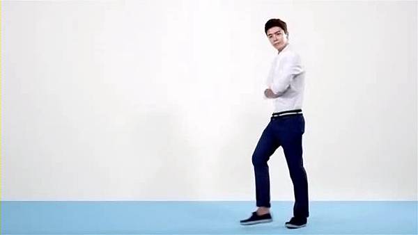 [SPAO CF] Dong-Hae's Blue Pants.wmv_000006517