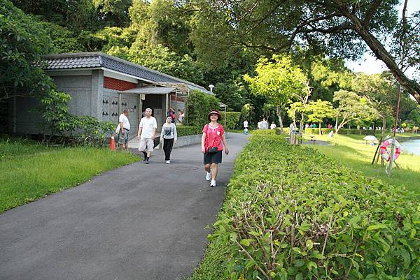 101,06,17【台北內湖】碧湖公園｜親福會我愛阿嬤101-06月聚072