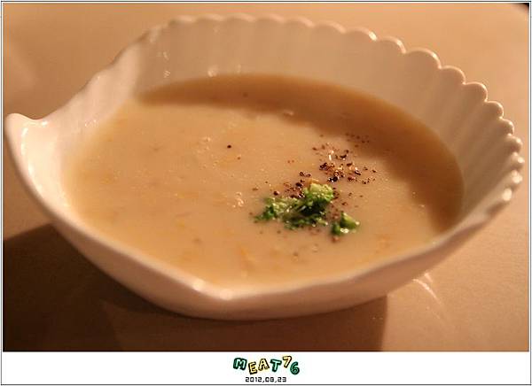 2012,08,23【LANE52 咖啡 漢堡 洋食館】台北大直實踐學區-009