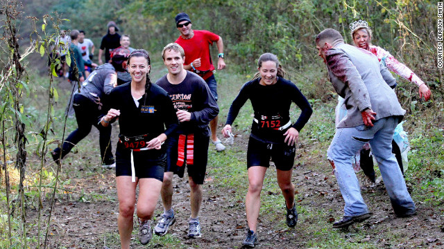 米特，味玩待敘部落格 MEAT76｜2013-08-21-3【殭屍路跑活動】Run For Your Lives 5k｜zombie race｜全球最刺激的路跑，活命不簡單，當跑者不如當殭屍！013011.jpg