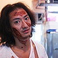 【米特，味玩待敘】部落格 © MEAT76｜2013-08-30-5｜殭屍路跑 zombie run｜殭屍出沒5K障礙賽宣傳片拍攝化妝花絮003.jpg