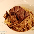 米特，味玩待敘｜部落格 © MEAT76｜2014-02-09-7【台北食記】MEAL&WINE｜MW時尚義法料理＆酒品｜松山八德路京華城｜雙重氣氛交織的浪漫約會食刻，伴夜而來的LOUNGE時尚變奏曲052.jpg