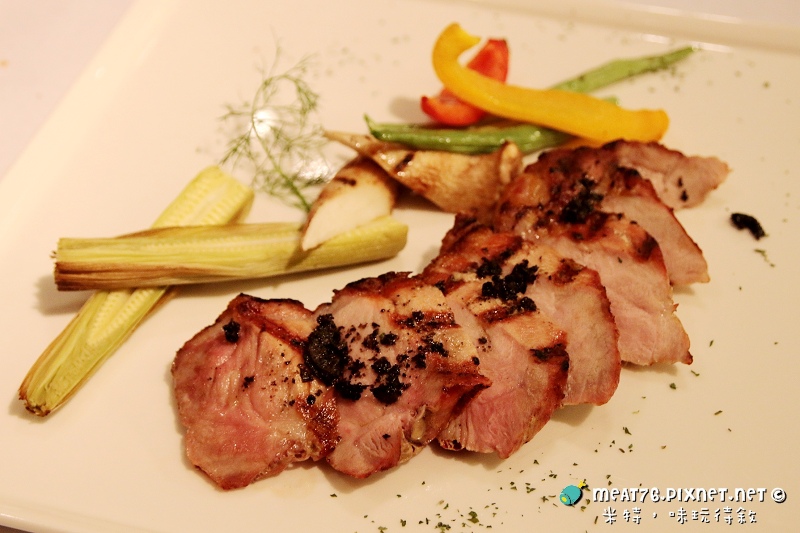 米特，味玩待敘｜部落格 © MEAT76｜2014-02-09-7【台北食記】MEAL&WINE｜MW時尚義法料理＆酒品｜松山八德路京華城｜雙重氣氛交織的浪漫約會食刻，伴夜而來的LOUNGE時尚變奏曲054.jpg