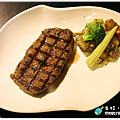 米特，味玩待敘｜部落格 © MEAT76｜台灣美食部落客｜2014-07-27-7【台北食記。內湖】超越原味炭烤牛排｜牛排餐廳｜高品質牛排便宜吃，大口吃肉好過癮 →《捷運美食》近捷運內湖站、大湖公園025.png