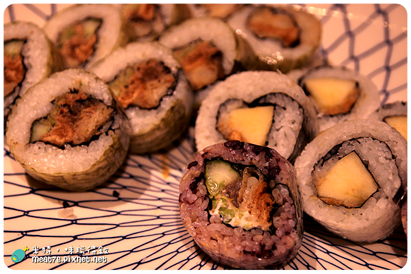 米特，味玩待敘｜部落格 © MEAT76｜台灣美食旅遊部落客｜2014-09-26-5【台北東區。蔬食料理】果然匯｜蔬果料理的混搭滋味輕享受 → 近捷運忠孝復興站、明曜百貨12樓 《捷運美食》窩客島體驗合作029.png