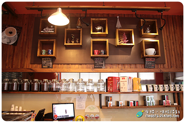 米特，味玩待敘｜部落格 © MEAT76｜台灣美食旅遊部落客｜2014-10-13-1【台北內湖。咖啡輕食】UNO COFFEE × 舞弄咖啡館｜隱藏版的幸福質感美食，午後暖光銅板咖啡館｜16個夏天拍攝景點 → COSTCO、大潤發010.png