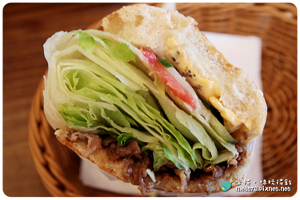 米特，味玩待敘｜部落格 © MEAT76｜台灣美食旅遊部落客｜2014-10-13-1【台北內湖。咖啡輕食】UNO COFFEE × 舞弄咖啡館｜隱藏版的幸福質感美食，午後暖光銅板咖啡館｜16個夏天拍攝景點 → COSTCO、大潤發023.png
