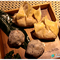 米特，味玩待敘｜部落格  MEAT76 ©｜台灣美食旅遊部落客｜2014-11-21-5新開幕【台北中山。火鍋】極禾優質鍋物｜高品質食材讓味蕾鱻享受，海鮮鍋、牛奶起司鍋記憶點十足！ → 近農安街、捷運行天宮站036.png