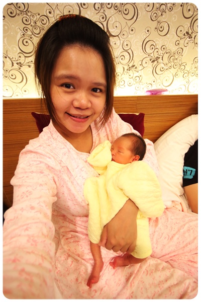 米特，味玩待敘｜部落格 ©  MEAT76｜台灣美食旅遊部落客｜2014-12-14-7【寶寶成長日記】牛奶糖9d｜月子中心生活day6｜吸奶力越來越強了，糖小子真的長大了  20141214-001.png