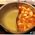 米特，味玩待敘｜部落格 © MEAT76｜台灣美食旅遊親子部落客｜2015-03-14-6《捷運美食》【台北內湖。小火鍋】THE SOUP。蔬店手作鍋物｜自製濃郁湯頭，像咖啡廳的質感小火鍋 → 近捷運港墘站、內湖路一段591巷025.png