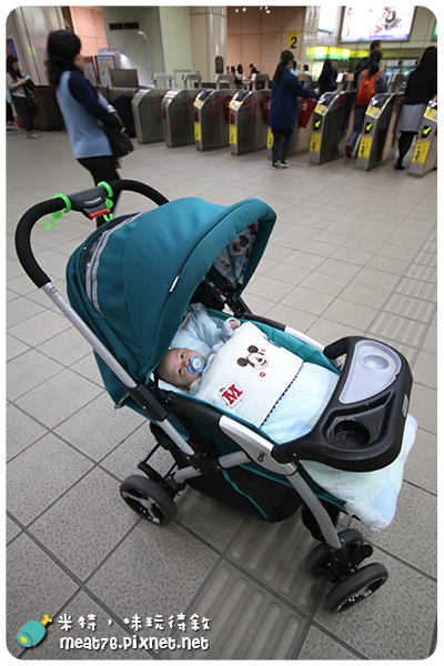 米特，味玩待敘｜部落格 © MEAT76｜台灣美食旅遊親子部落客｜2015-04-14-2【台北／大安東區。下午茶咖啡】咖朵咖啡二店Caldo Cafe TWO｜必吃二店限定熱蛋糕 Hot Cake，幸福一整個下午 ❤ (無WIFI) → 捷運忠孝復興／忠孝敦化站002.png