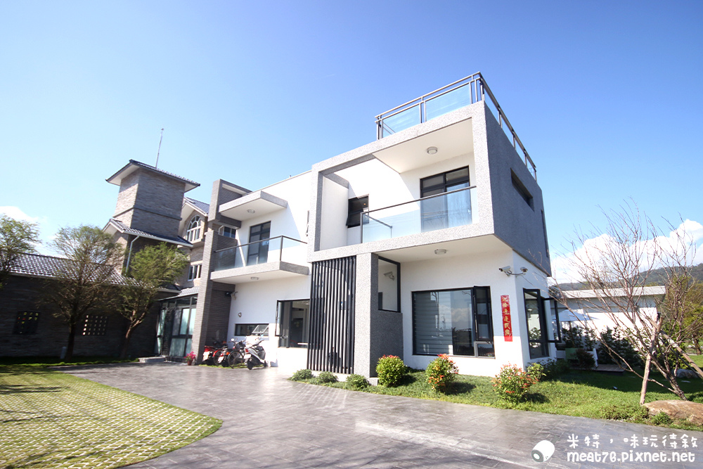 米特,味玩待敘部落格©MEAT76|2015-11-16-1【宜蘭圓山/住宿】池塘邊邊|極簡質感設計,自在大空間民宿,就在夏日親子戲水勝地螃蟹冒泡池塘邊邊的池塘邊邊003.jpg 米特,味玩待敘部落格©MEAT76|2015-11-16-1【宜蘭圓山/住宿】池塘邊邊|極簡質感設計,自在大空間民宿,就在夏日親子戲水勝地螃蟹冒泡池塘邊邊的池塘邊邊003.jpg