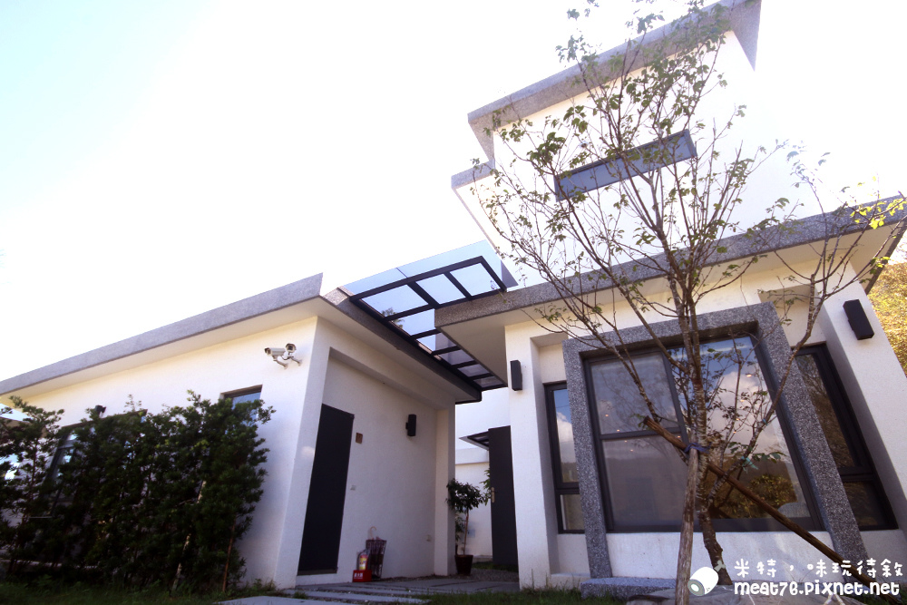 米特,味玩待敘部落格©MEAT76|2015-11-16-1【宜蘭圓山/住宿】池塘邊邊|極簡質感設計,自在大空間民宿,就在夏日親子戲水勝地螃蟹冒泡池塘邊邊的池塘邊邊007.jpg 米特,味玩待敘部落格©MEAT76|2015-11-16-1【宜蘭圓山/住宿】池塘邊邊|極簡質感設計,自在大空間民宿,就在夏日親子戲水勝地螃蟹冒泡池塘邊邊的池塘邊邊007.jpg