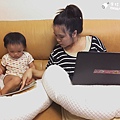米特,味玩待敘台灣美食親子部落客©MEAT76|2016-06-20-1【孕媽咪及育兒好物】GreySa格蕾莎哺乳護嬰枕|誰說月亮枕只能有孕婦需要,格蕾莎一次兩顆,保母也保子!024.jpg
