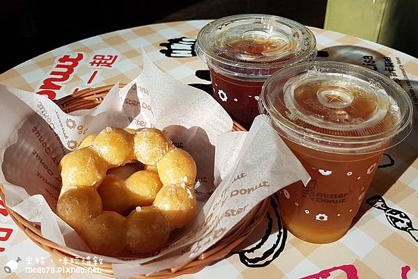 米特味玩待敘台灣美食親子部落客©MEAT76｜2016-10-03-1【台北內湖。Mister Donut】內湖門市二代店｜和可愛的麗莎卡柏斯一起共進甜甜圈午茶，還有鹹食拉麵可以果腹唷！ #家樂福內湖店 #民善街-012