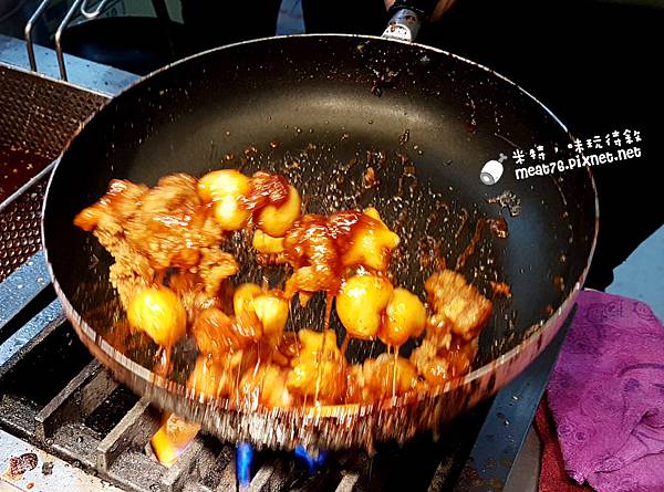 米特味玩待敘台灣美食親子部落客©MEAT76｜2017-01-01-7｜NEW【台北內湖737巷。歐帕醬醬雞韓國炸雞】OppaG｜重口味外酥內嫩韓國炸雞配啤酒超對味！甜辣口感一整個下飯006.jpg