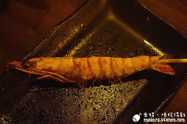 米特味玩待敘台灣美食親子部落客©MEAT76｜2016-06-11-6｜【台北內湖。疆毒串烤】近捷運站的便宜銅板燒烤宵夜，喝啤酒還可以邊玩射飛鏢！？ #捷運內湖站016.jpg