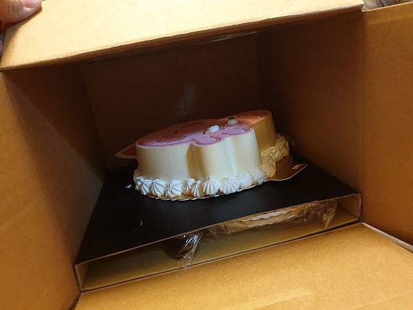 【佩佩豬蛋糕】85度C新推出小朋友最愛的佩佩豬系列生日蛋糕！好吃可愛又不貴買蛋糕送貼紙活動-005