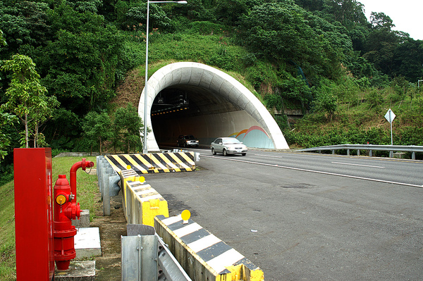 雪山隧道.jpg