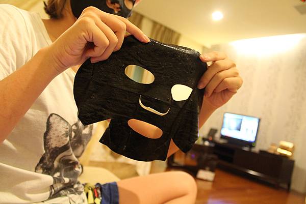 coni beauty  black mask 黑色面膜