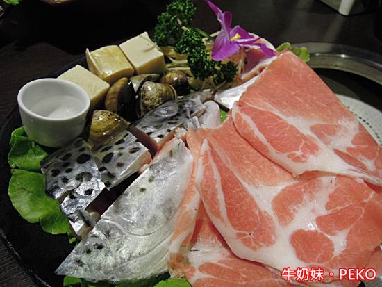 7青禾幸福鍋物涮涮屋-豪華海陸鮭魚頭套餐.jpg