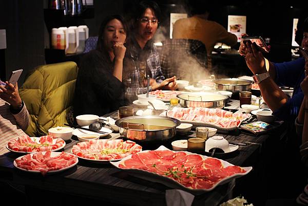 台北中山區火鍋 好食多涮涮屋   菜盤換肉片