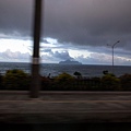 烏雲籠罩著龜山島