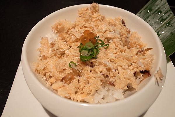 鮭魚季飯，口味較淡