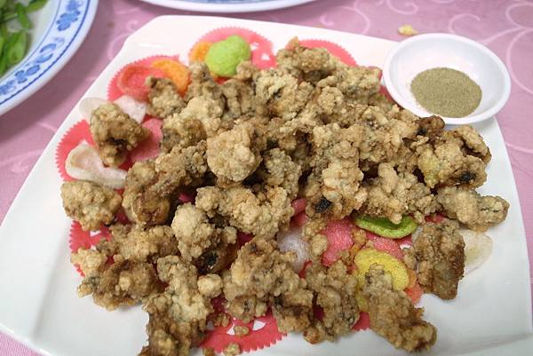 蚵仔酥，太瘦沒有布袋的好吃