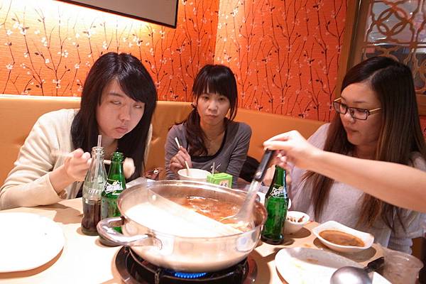 竟然把人家花樣年華的少女拍成這樣