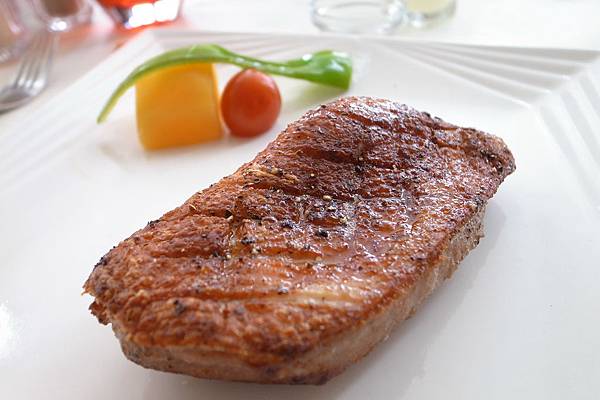 主餐-法式鴨胸，我的最愛，皮脆肉嫩，香氣逼人