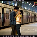 Slumdog_Millionaire_Movie_BollywoodSargam_smiling_533850.jpg