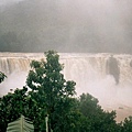 athirappilly-falls-2116_m.jpg