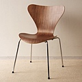 Seven Chair by Arne Jacobsen04.jpg