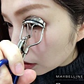 MAYBELLINE媚比琳挺濃翹U型防水睫毛膏5.jpg