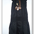 kookai 2009春夏目錄款荷葉肩洋裝