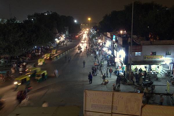 Delhi-高架橋上拍火車站週邊