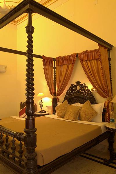Bikaner-Hotel Basant Vihar Palace-經理換了一個房間來.jpg