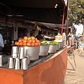 Bikaner-Karni Mata Temple-經勘查廚房相當乾淨.jpg