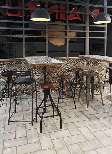 STAND_BAR.jpg STAND_BAR.jpg