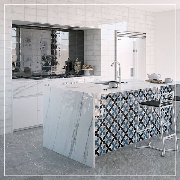 LINE1040x1040.jpg LINE1040x1040.jpg