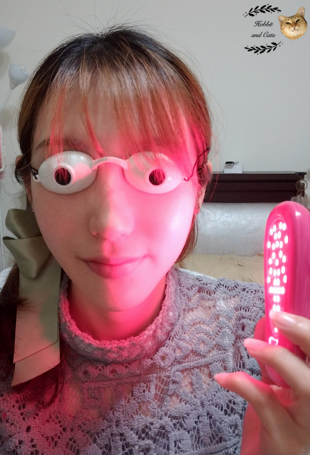 開箱 醫美光照療程在家也能輕鬆做 Youfe Led 緊緻亮肌紅光儀 高科技美容儀增加你的膚質彈性 收緊臉部輪廓