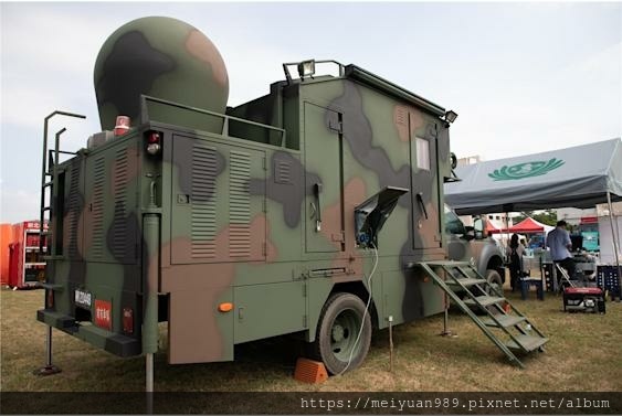 衛星通信車-2.jpg