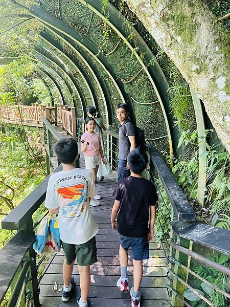 花蓮太魯閣小錐麓步道＋砂卡噹步道（藍綠溪水搭配湛藍天空與壯麗