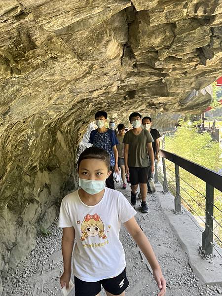 花蓮太魯閣小錐麓步道＋砂卡噹步道（藍綠溪水搭配湛藍天空與壯麗